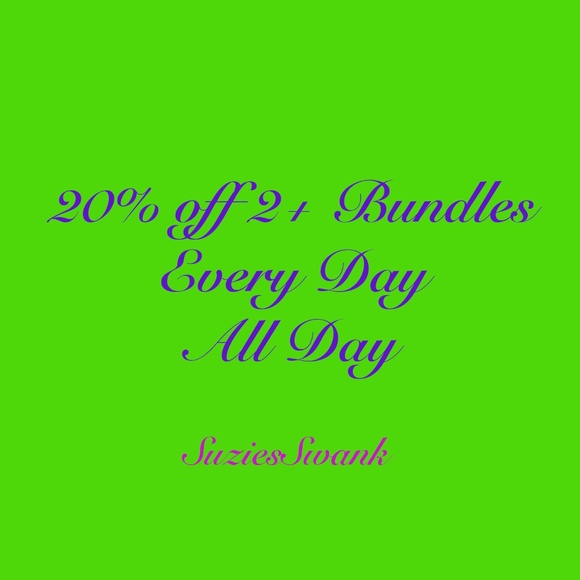 Blue and Purple Abstract Scrub Top XL - Picture 5 of 5